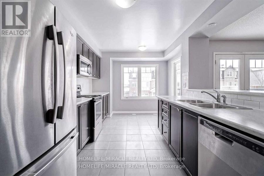 43 COLONEL FRANK CHENG CRESCENT Image 1