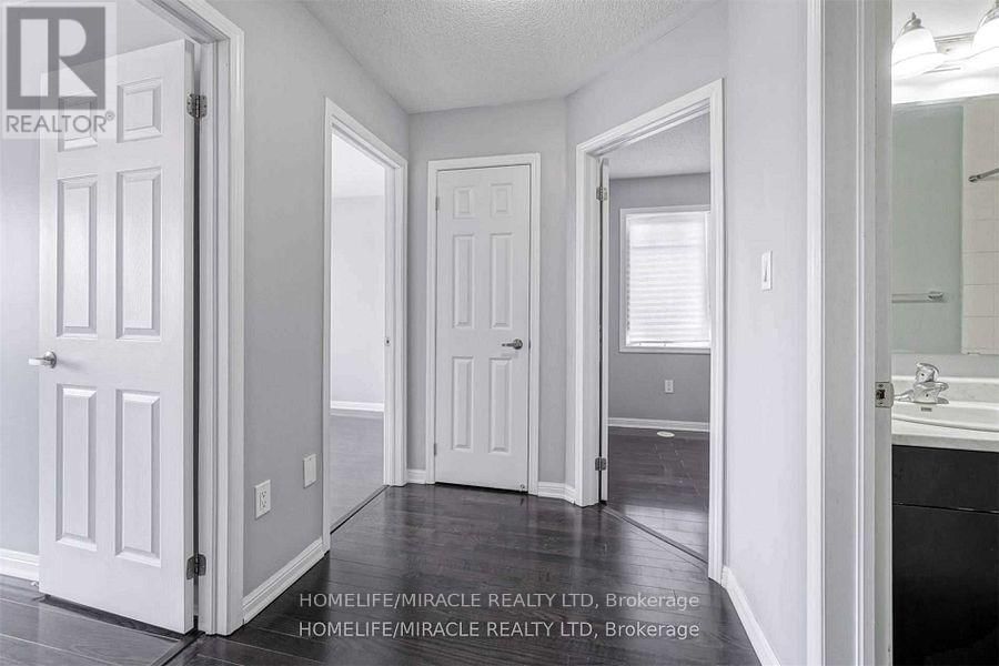 43 COLONEL FRANK CHENG CRESCENT Image 22