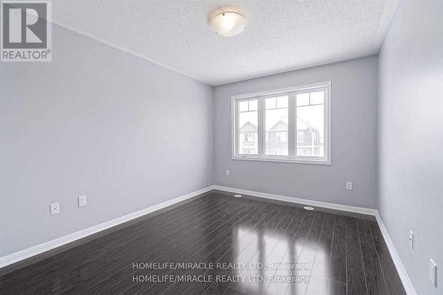 43 COLONEL FRANK CHENG CRESCENT Image 23