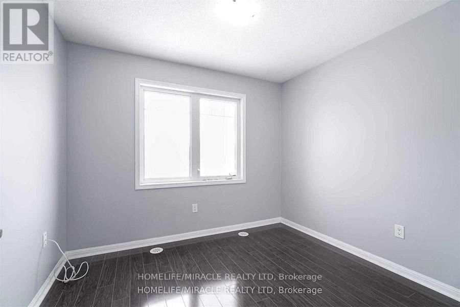 43 COLONEL FRANK CHENG CRESCENT Image 25