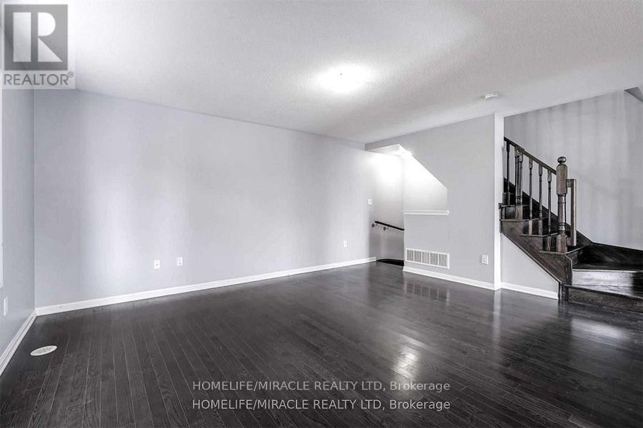 43 COLONEL FRANK CHENG CRESCENT Image 7