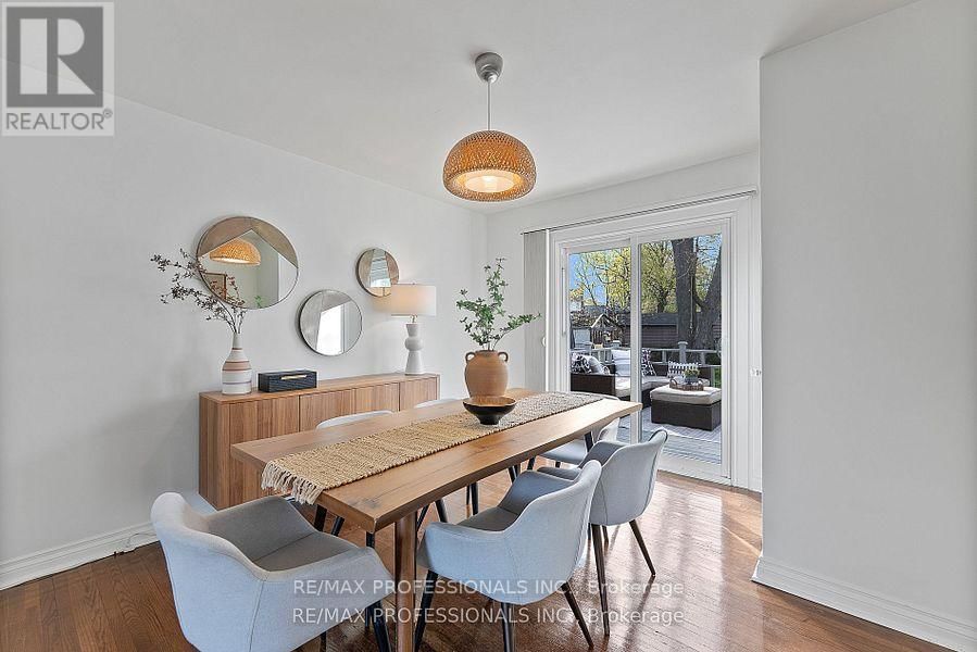 10 WOODBURY PLACE Image 11