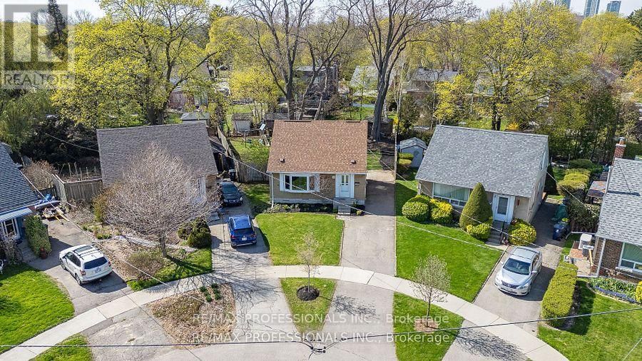 10 WOODBURY PLACE Image 3