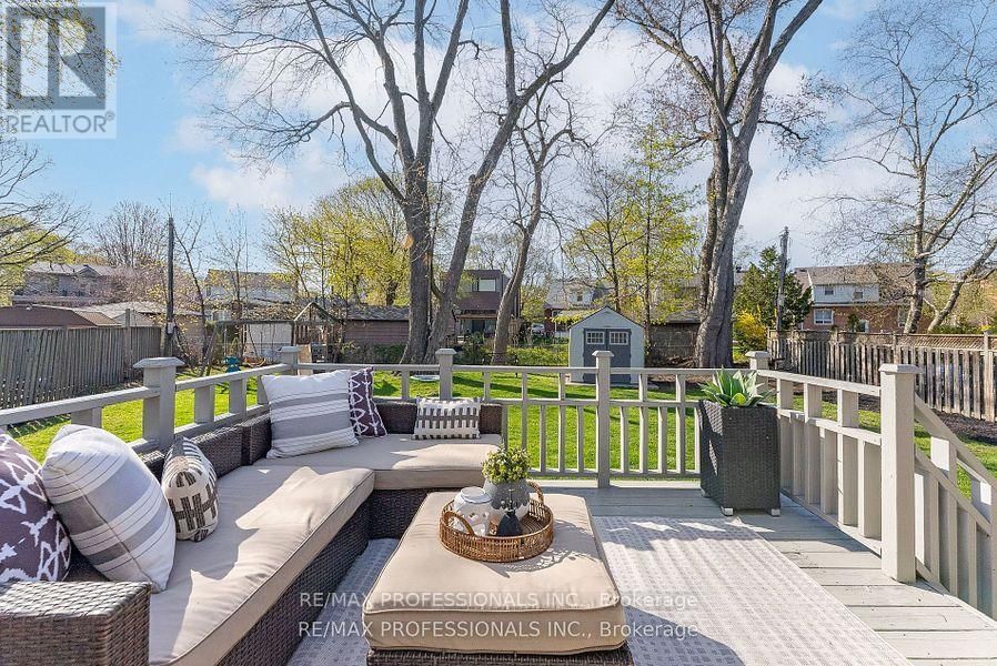 10 WOODBURY PLACE Image 37