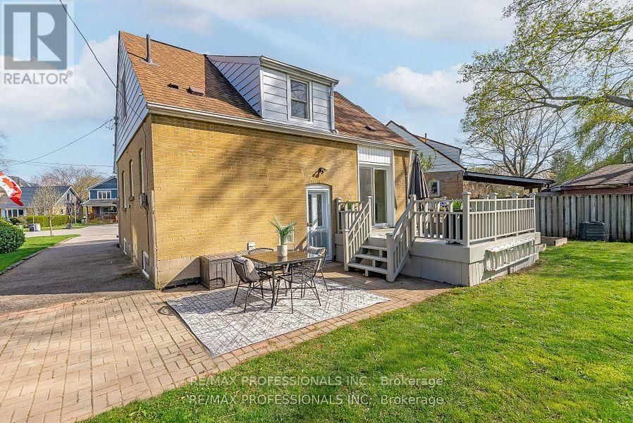 10 WOODBURY PLACE Image 38