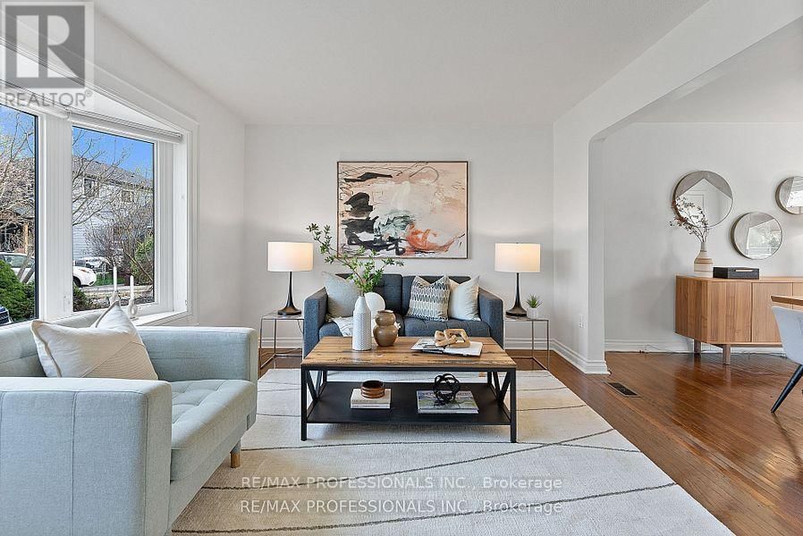 10 WOODBURY PLACE Image 4