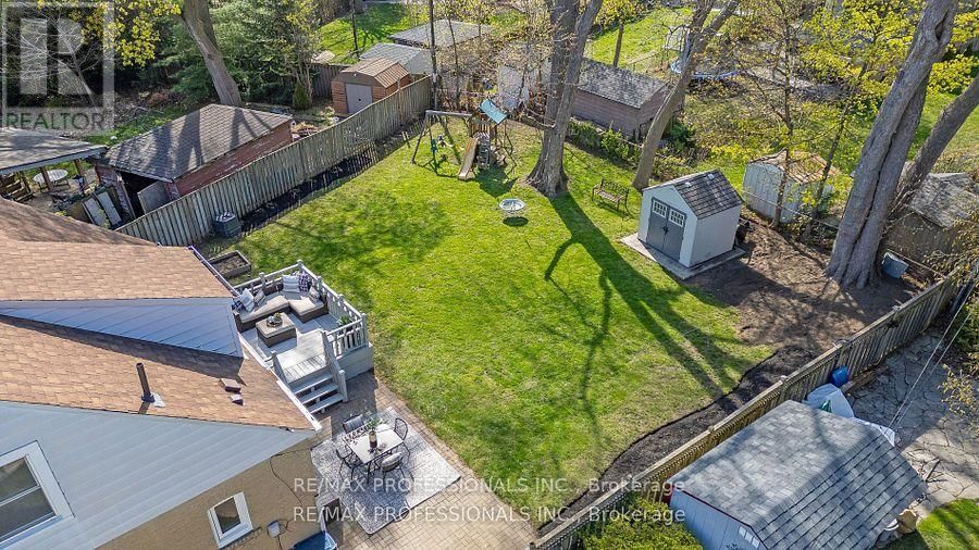 10 WOODBURY PLACE Image 42