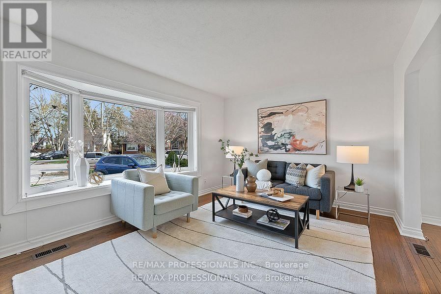 10 WOODBURY PLACE Image 5