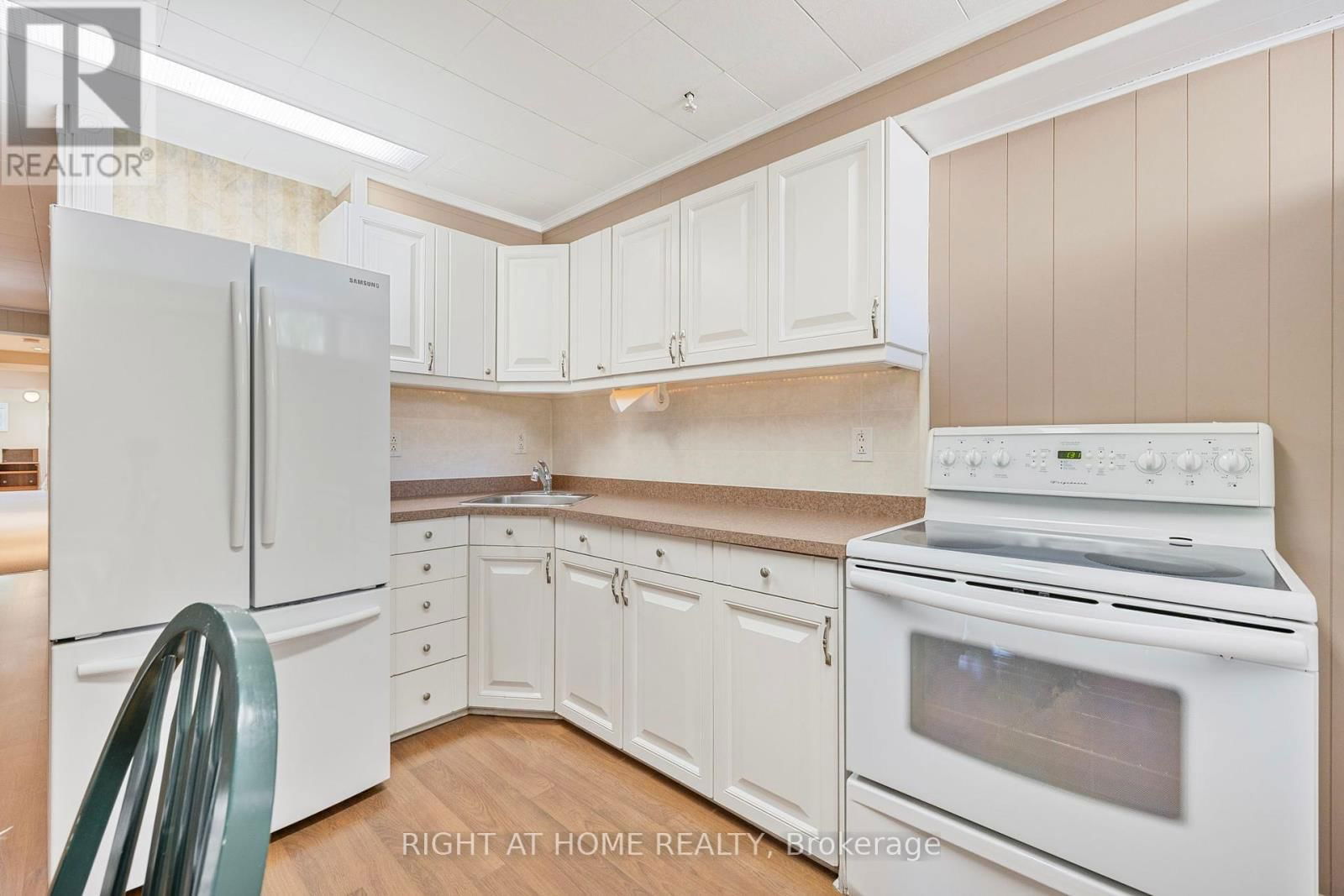 42 VALLEYVIEW ROAD Image 26