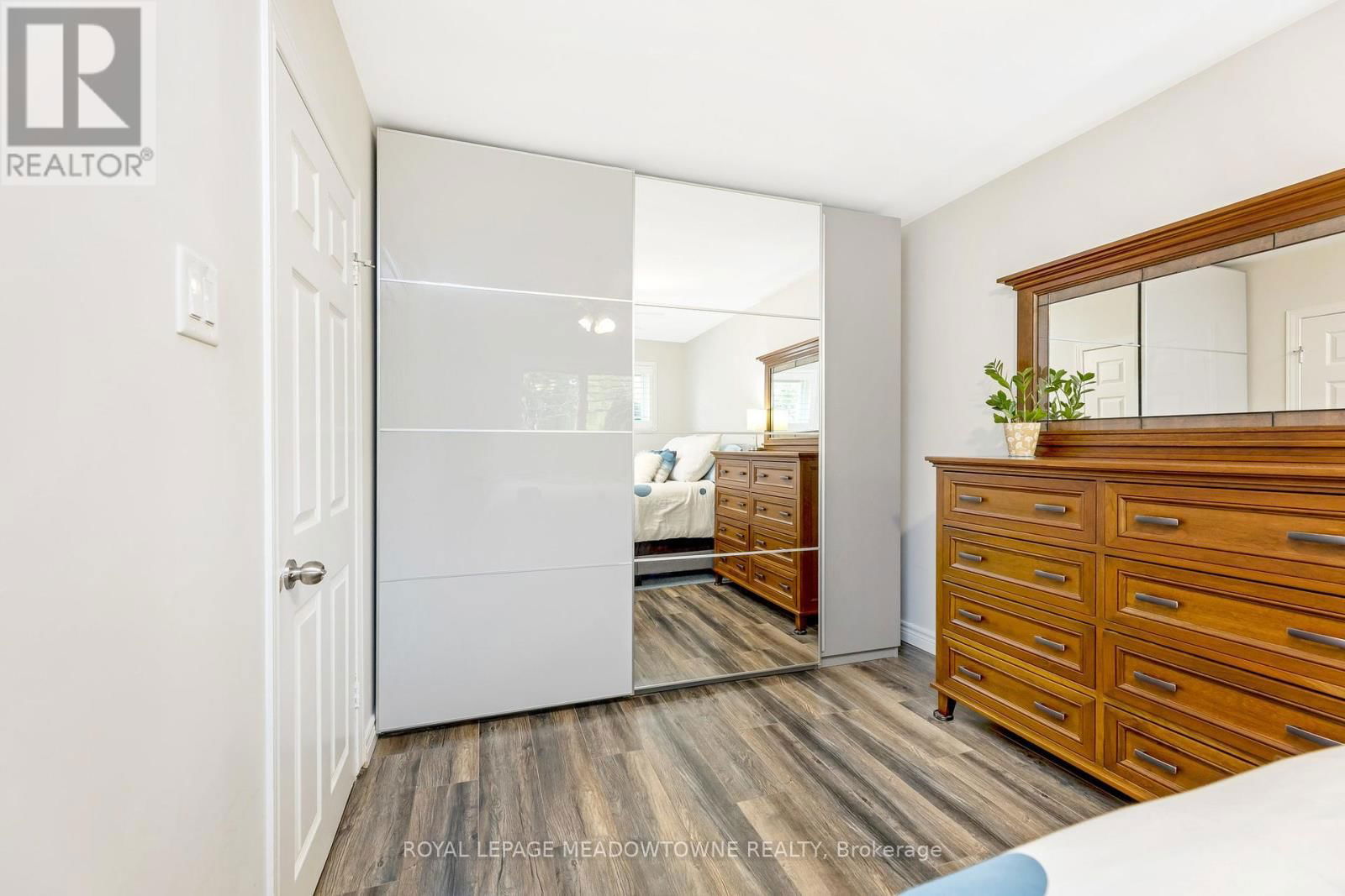 13 GOWER COURT Image 15