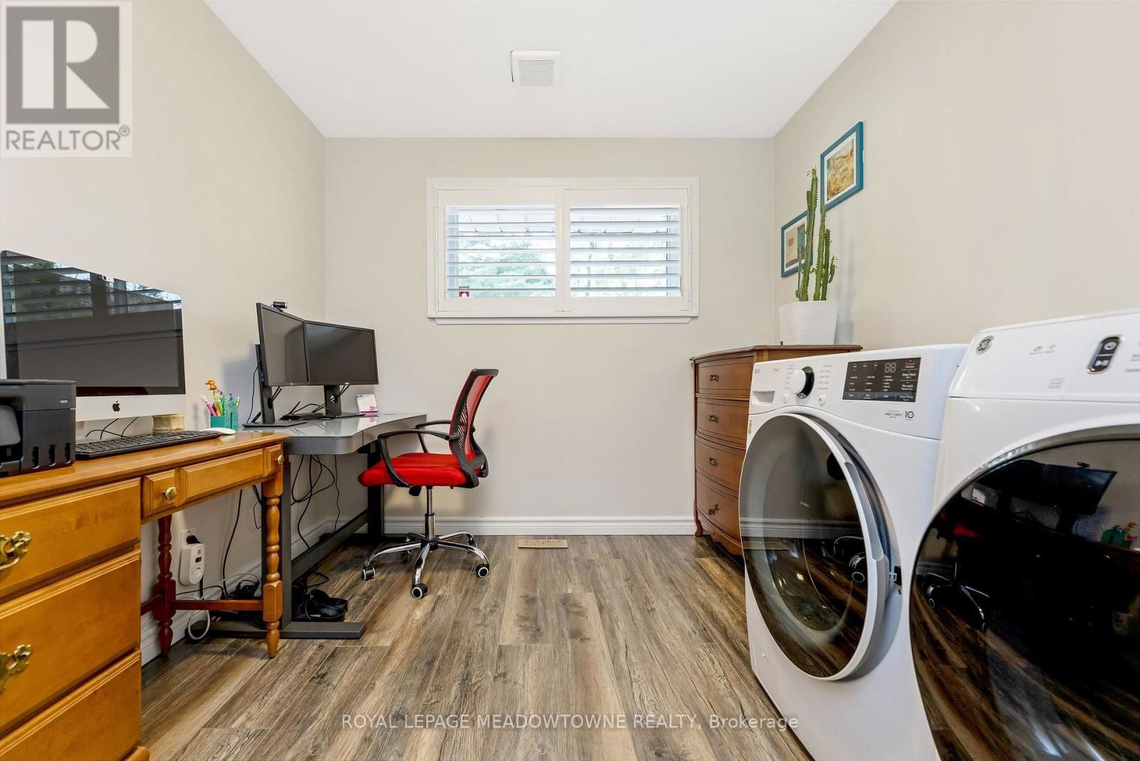 13 GOWER COURT Image 18
