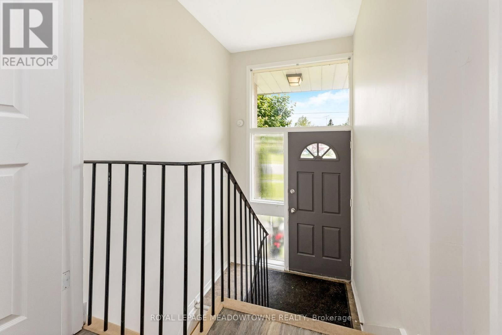 13 GOWER COURT Image 5