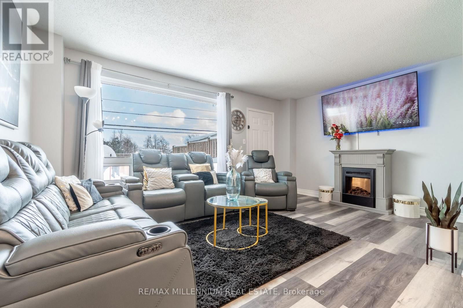 52 VILLAGE COURT Image 6