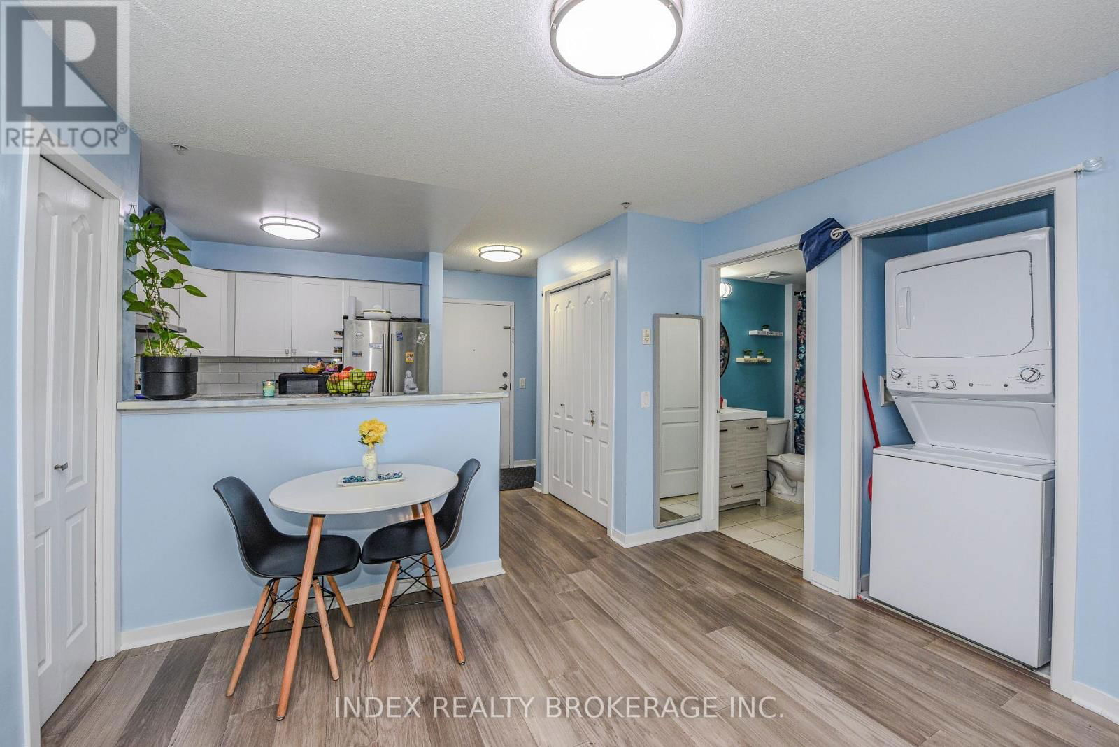 1218 - 8 DAYSPRING CIRCLE Image 17