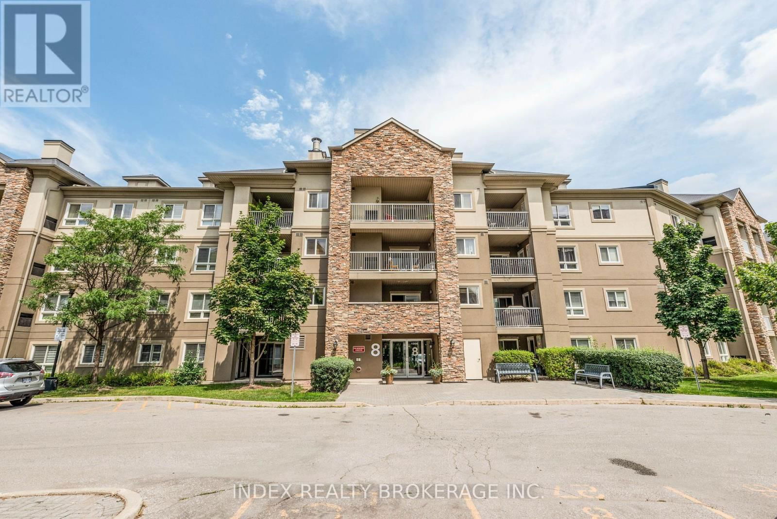 1218 - 8 DAYSPRING CIRCLE Image 3