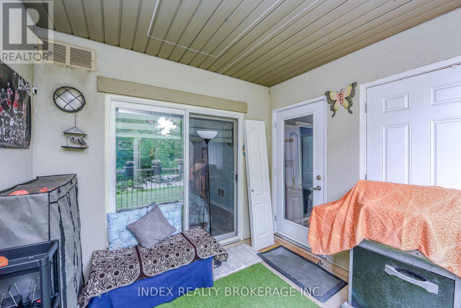 1218 - 8 DAYSPRING CIRCLE Image 31