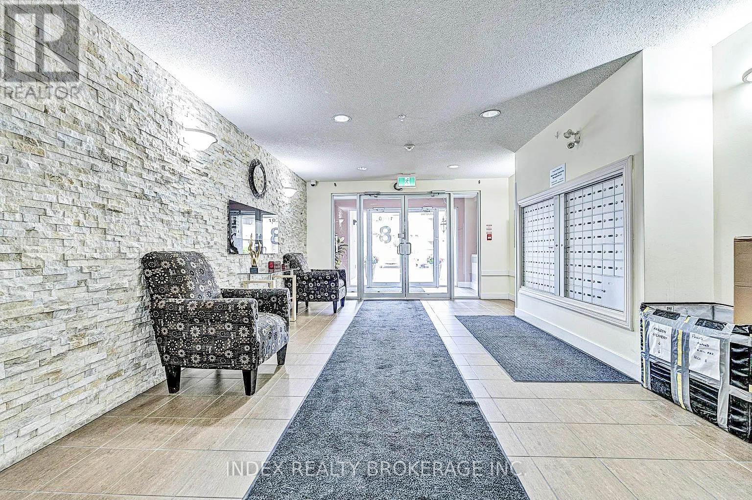 1218 - 8 DAYSPRING CIRCLE Image 8
