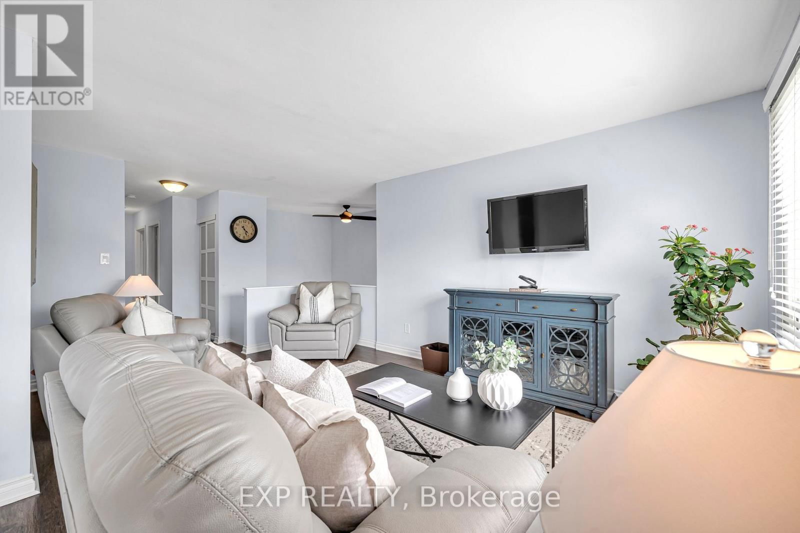 47 FLORIBUNDA CRESCENT Image 10