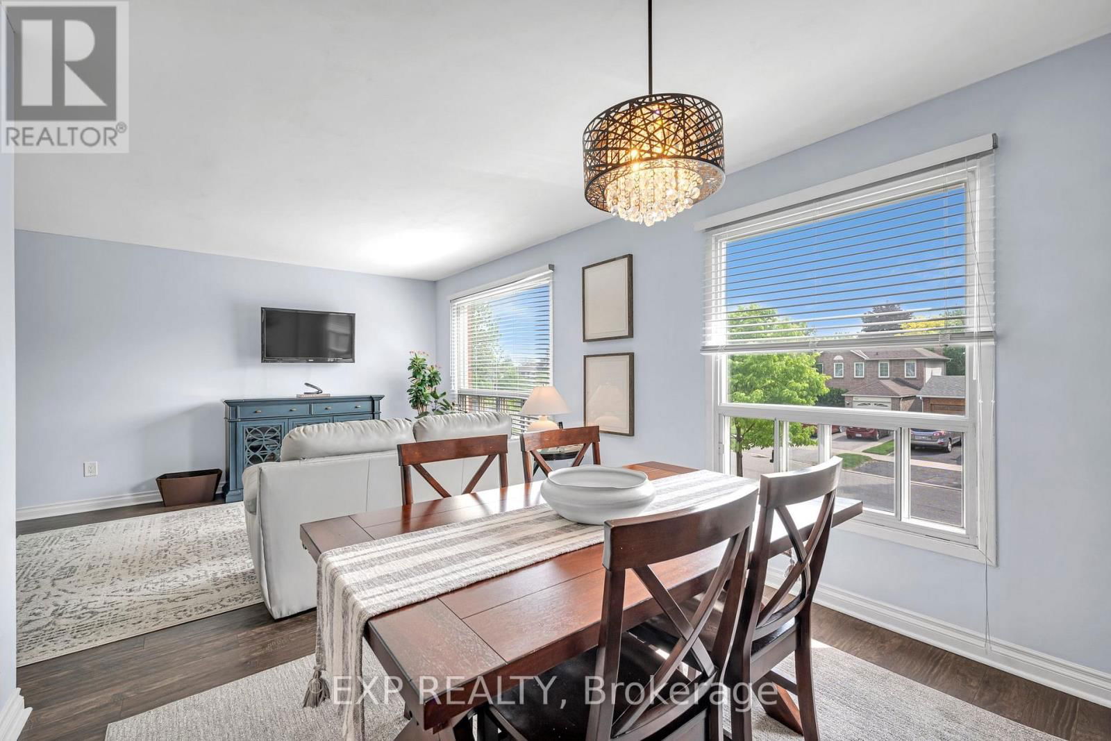 47 FLORIBUNDA CRESCENT Image 11