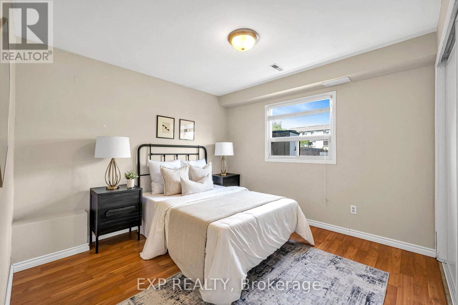 47 FLORIBUNDA CRESCENT Image 36