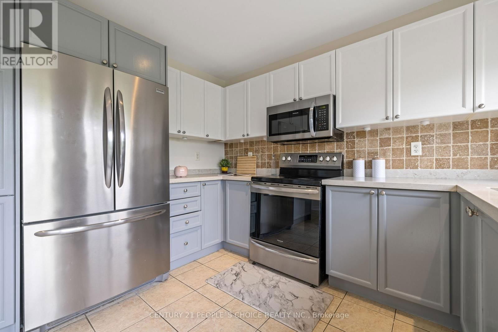 2490 VALLEYRIDGE DRIVE Image 19