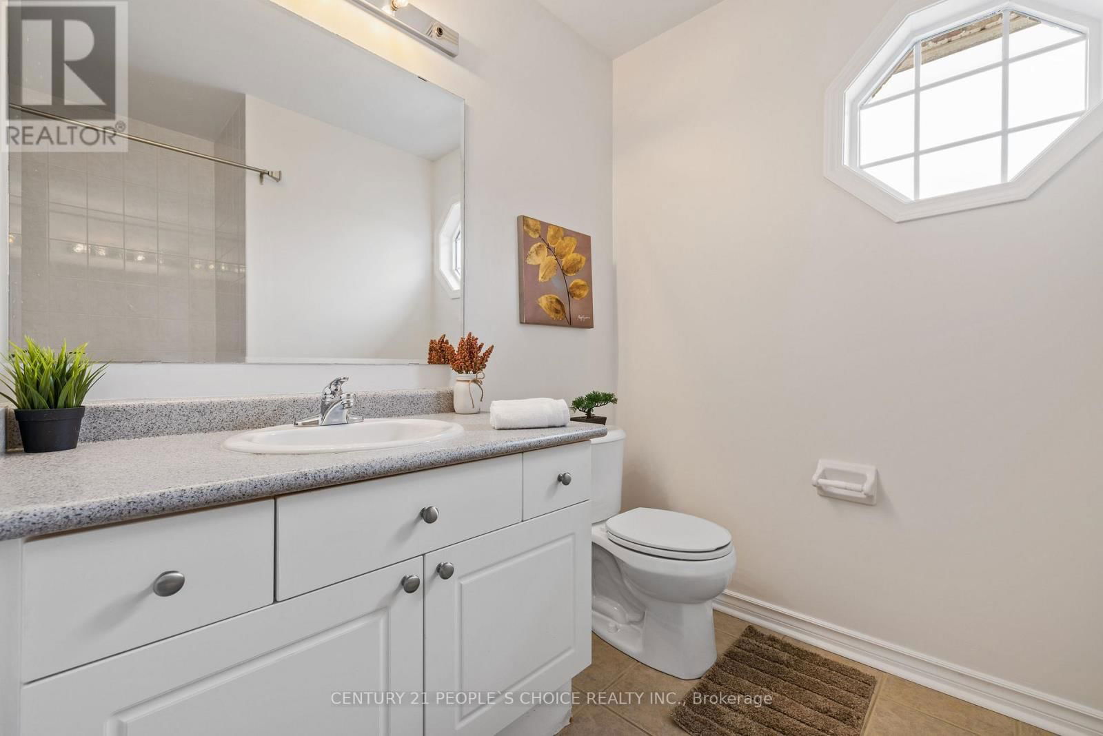 2490 VALLEYRIDGE DRIVE Image 28