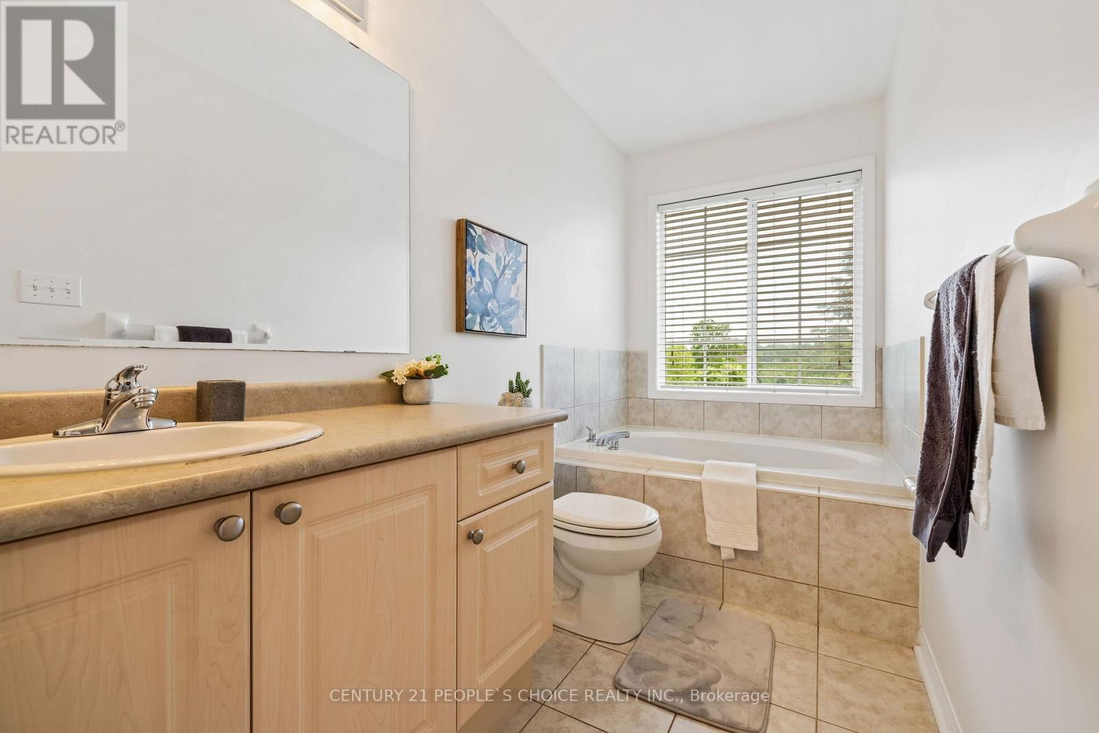2490 VALLEYRIDGE DRIVE Image 34