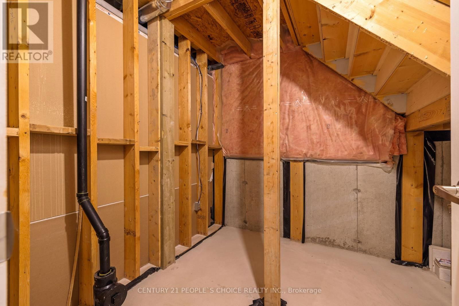 2490 VALLEYRIDGE DRIVE Image 40
