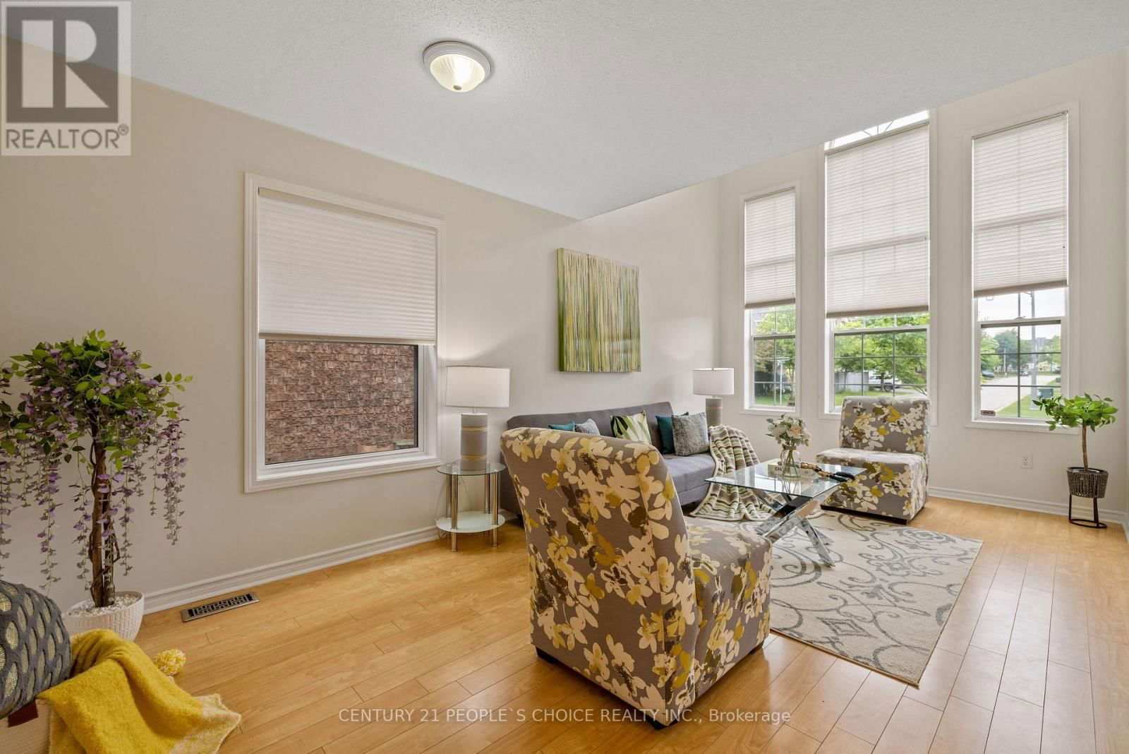 2490 VALLEYRIDGE DRIVE Image 8