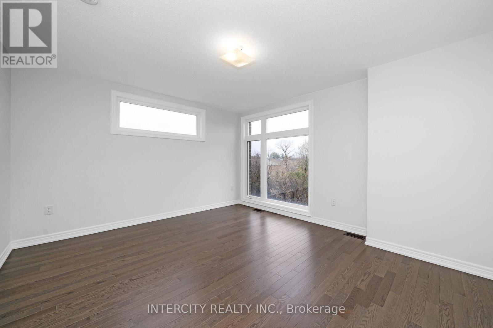 42 QUEENPOST DRIVE Image 22