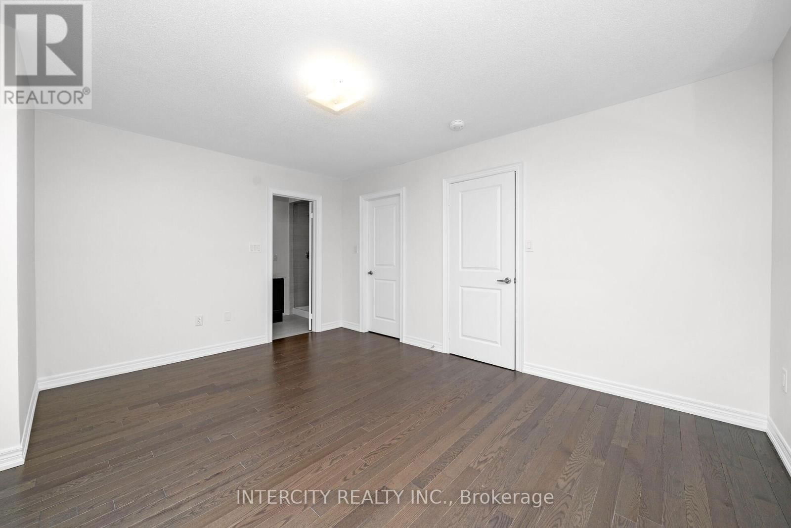 42 QUEENPOST DRIVE Image 23