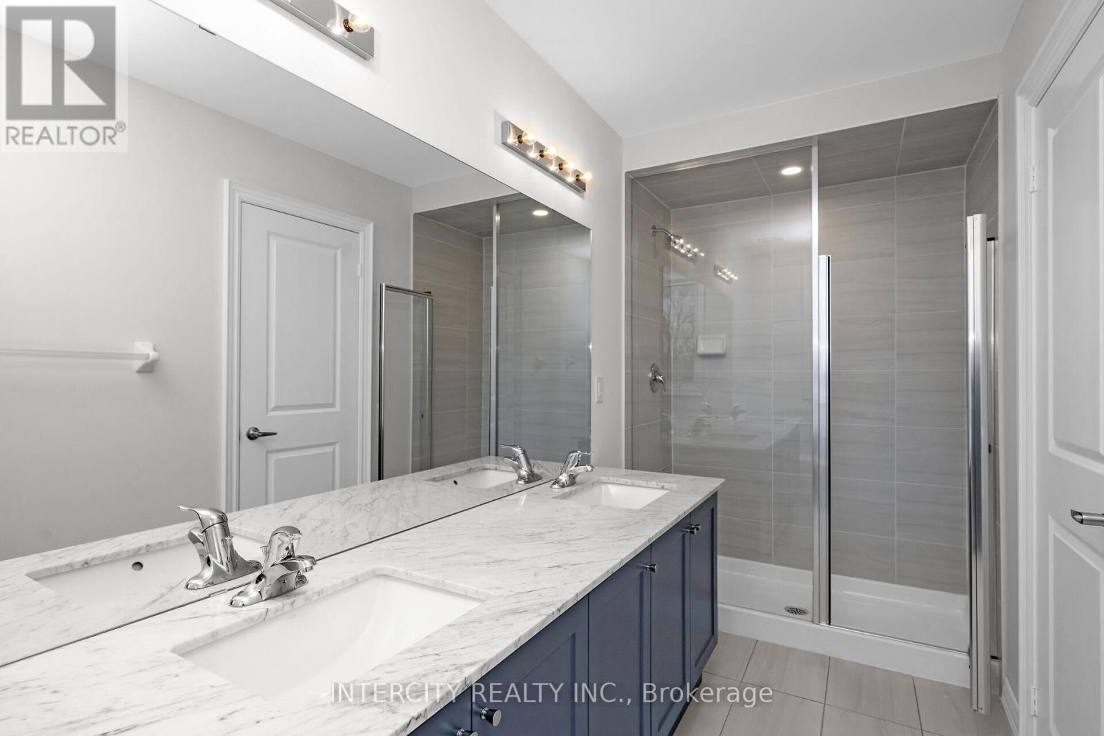 42 QUEENPOST DRIVE Image 24