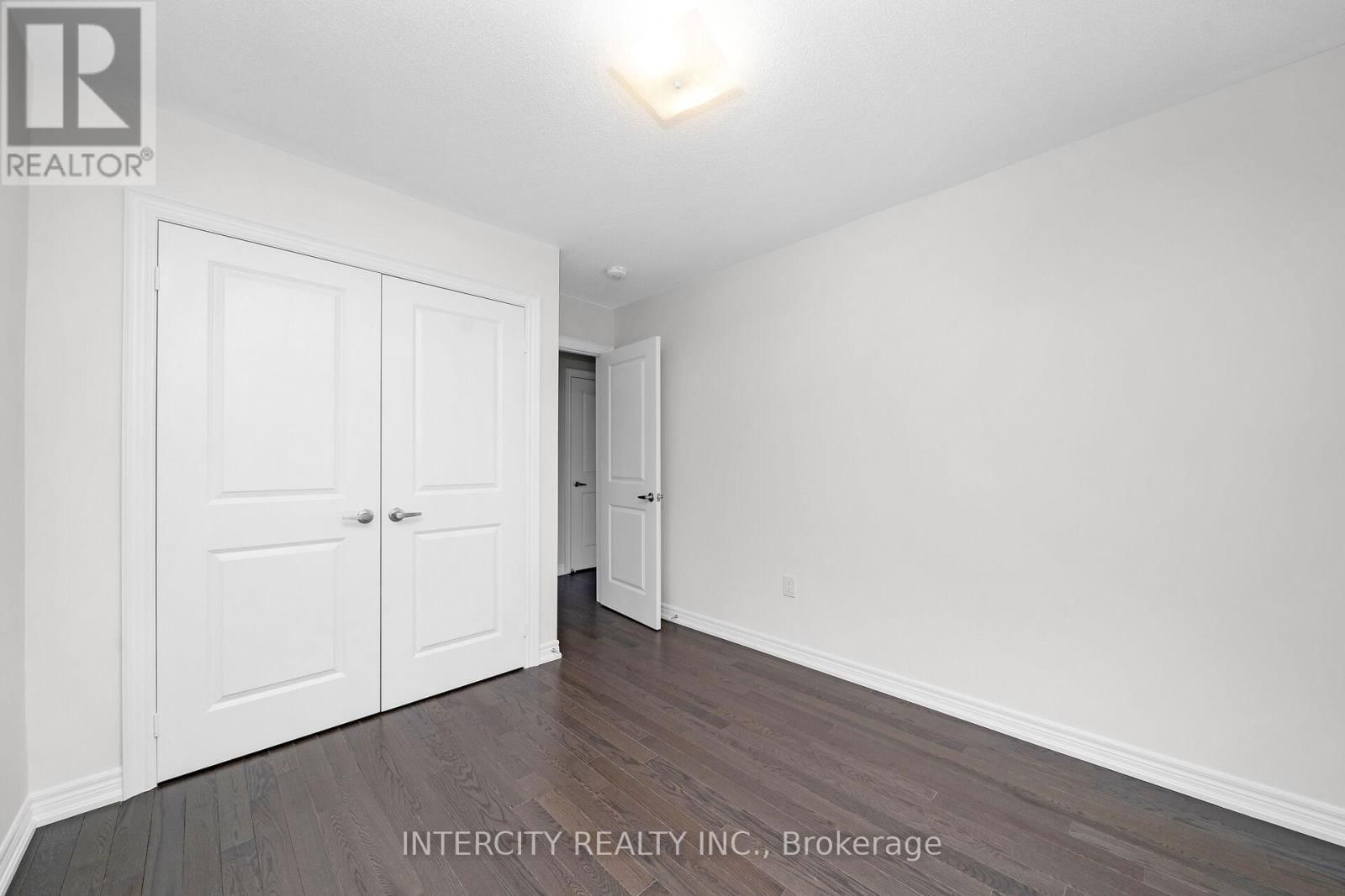 42 QUEENPOST DRIVE Image 27