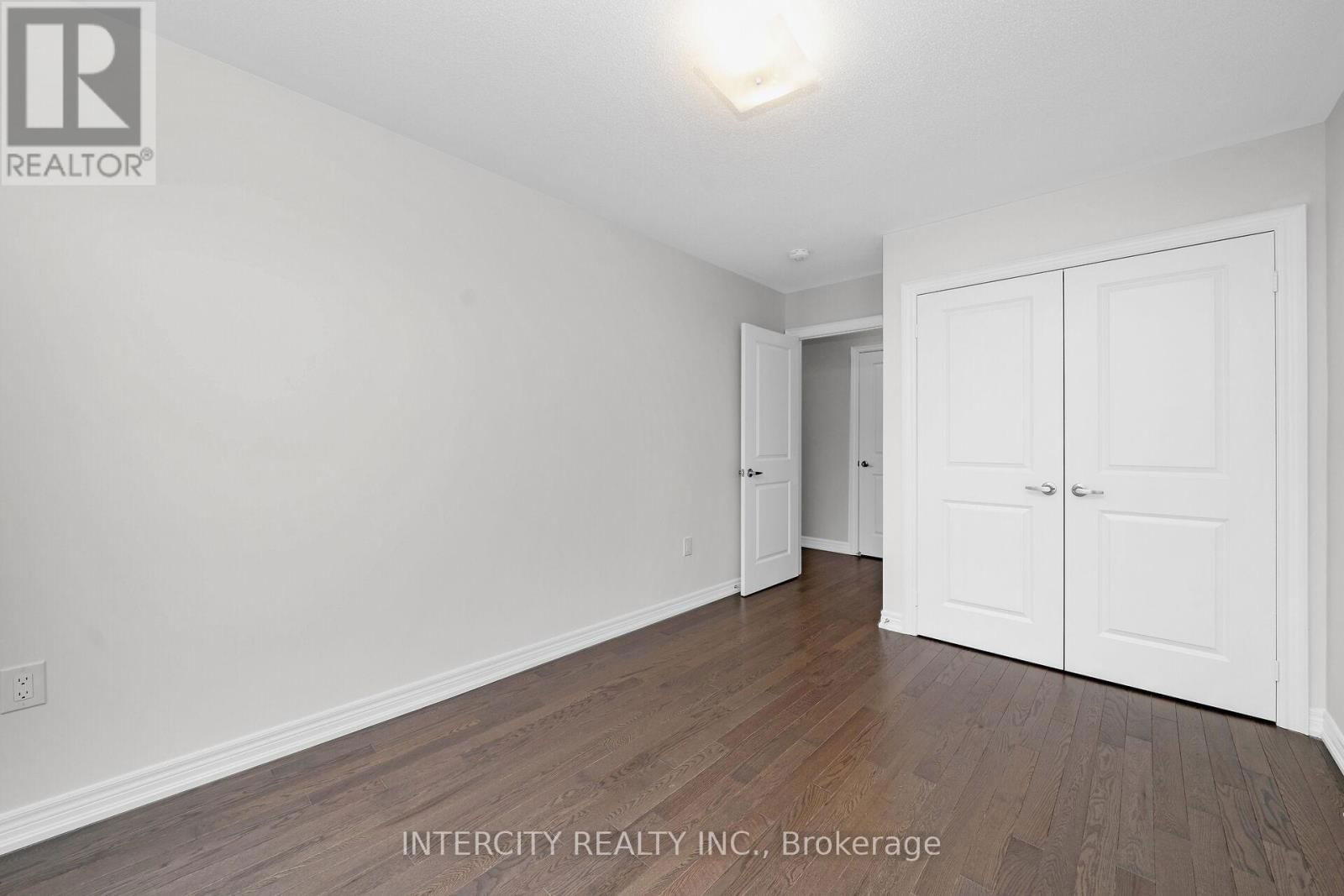 42 QUEENPOST DRIVE Image 29