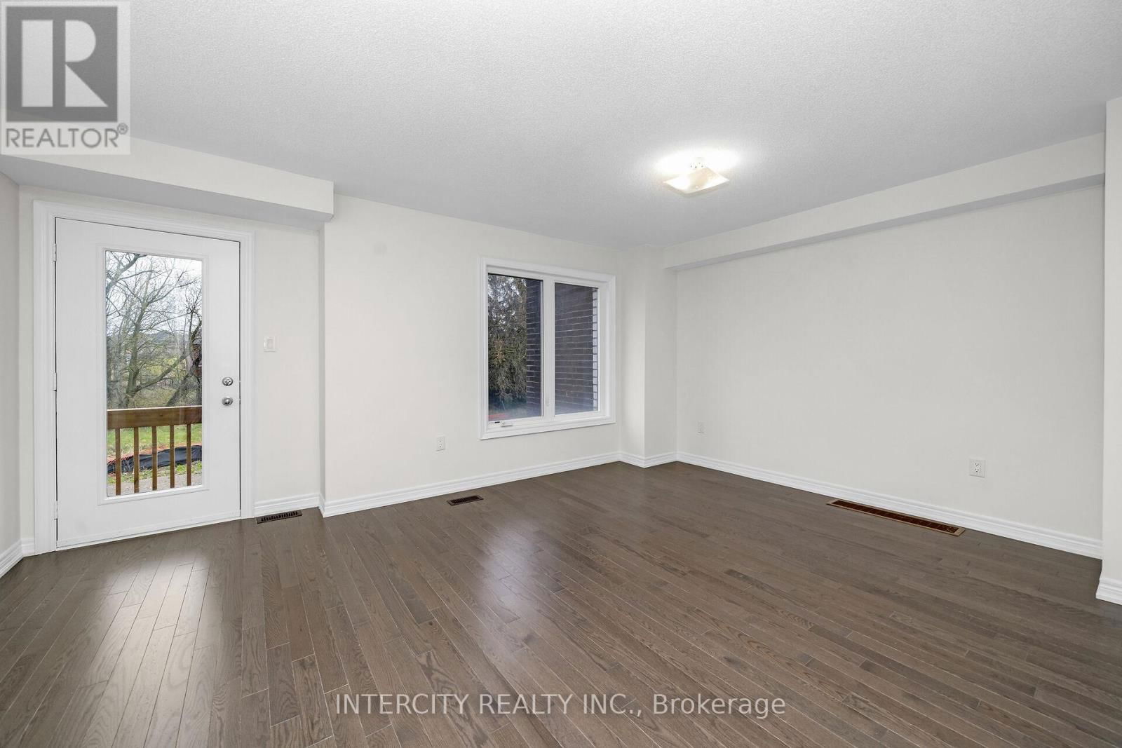 42 QUEENPOST DRIVE Image 6