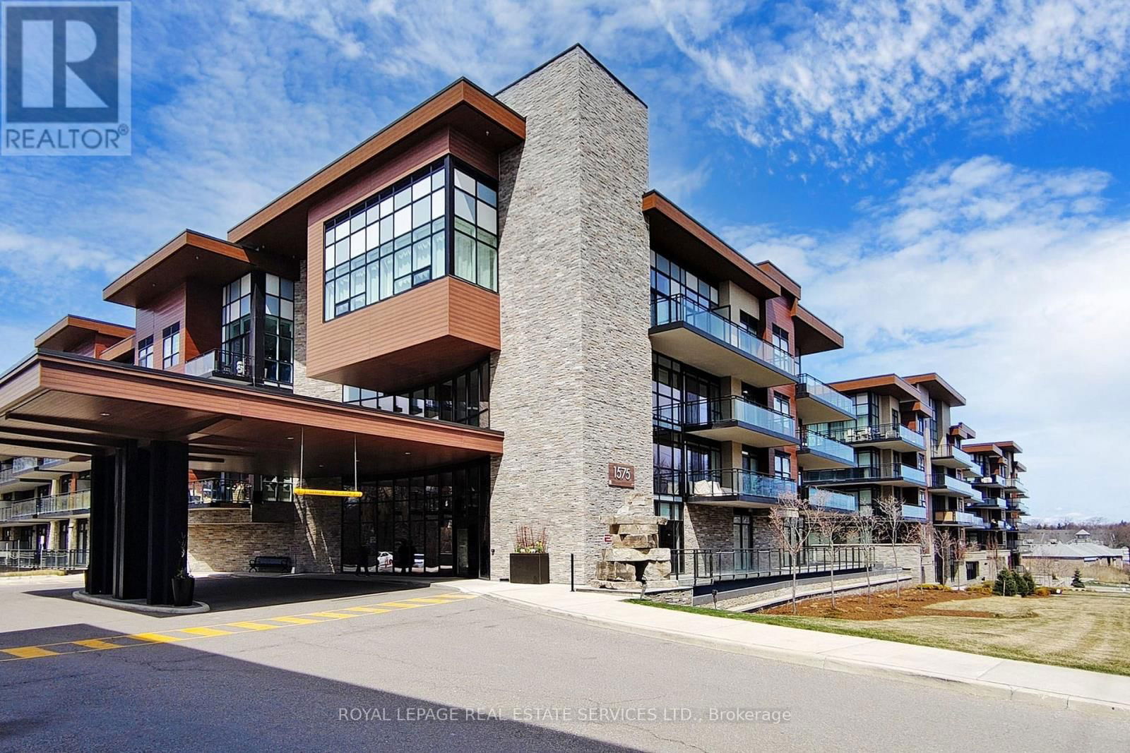 135 - 1575 LAKESHORE ROAD WEST Image 32