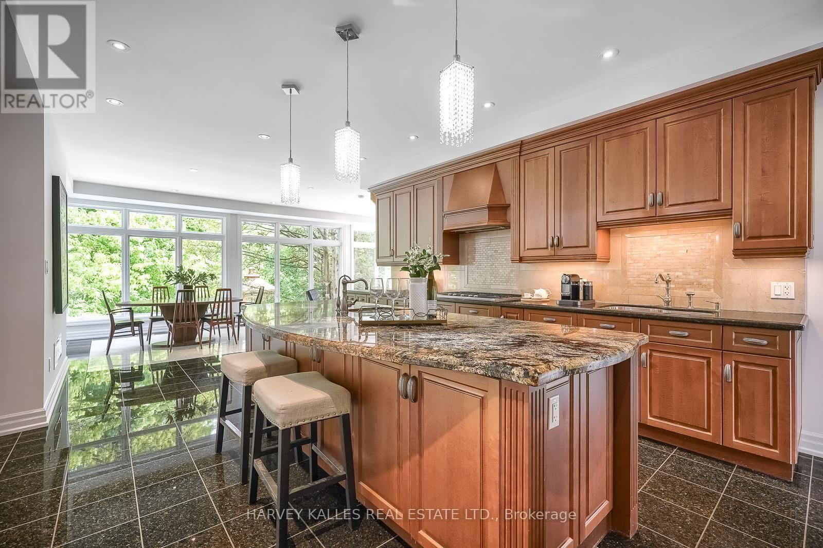 785 GLENLEVEN CRESCENT Image 10