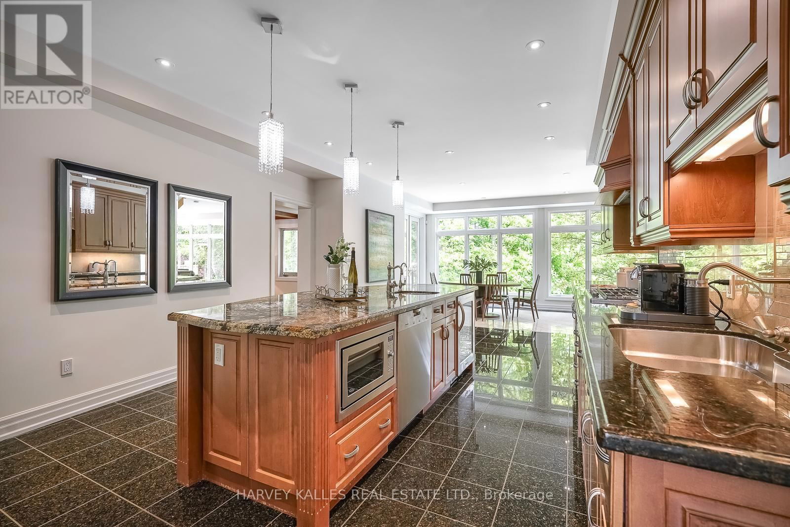 785 GLENLEVEN CRESCENT Image 11