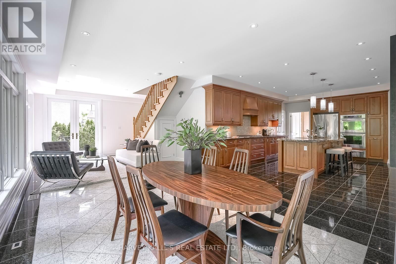 785 GLENLEVEN CRESCENT Image 13