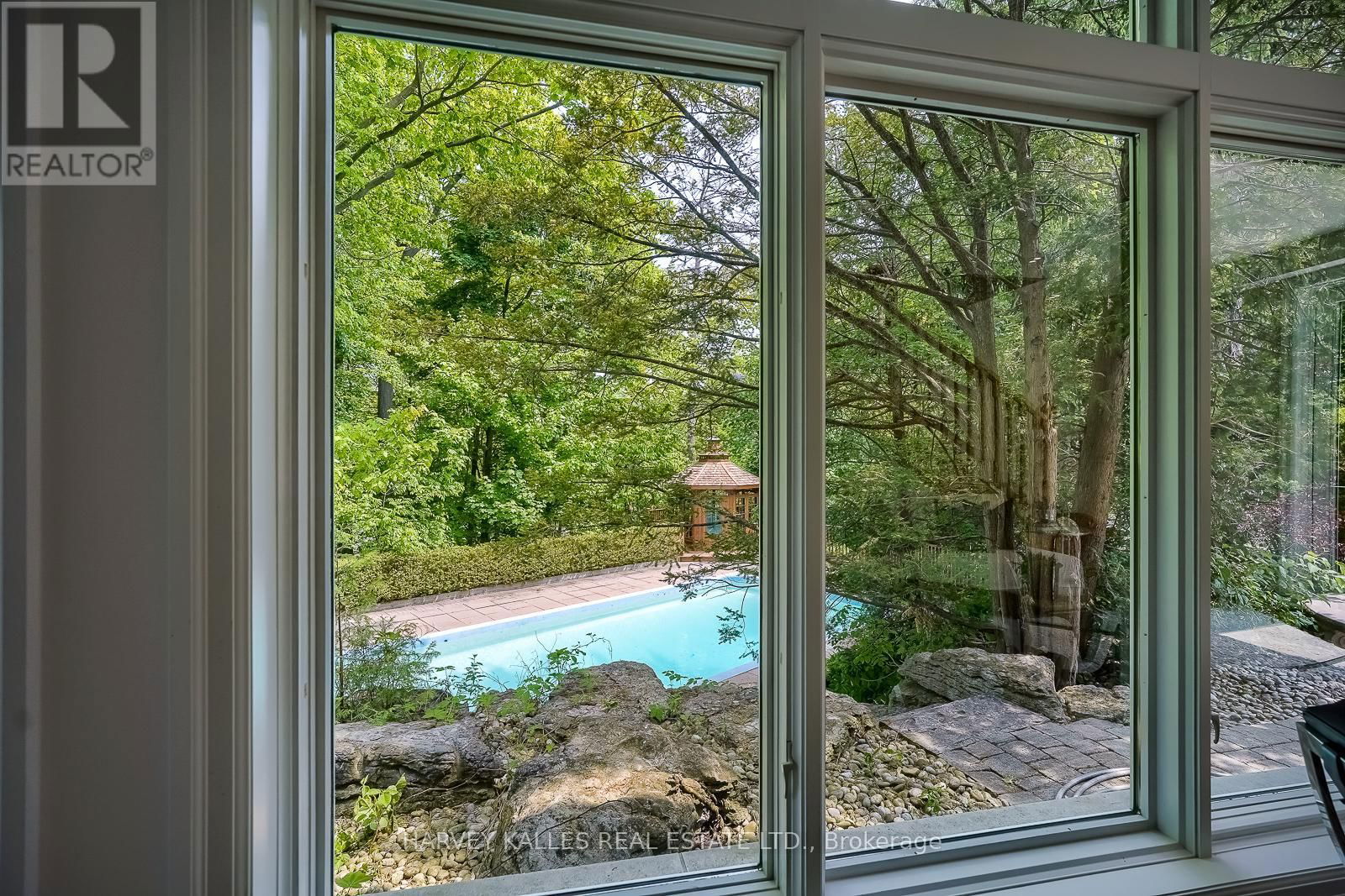 785 GLENLEVEN CRESCENT Image 18