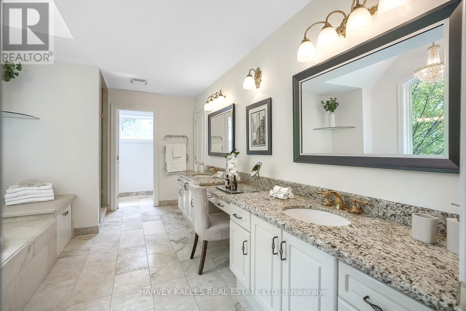 785 GLENLEVEN CRESCENT Image 30