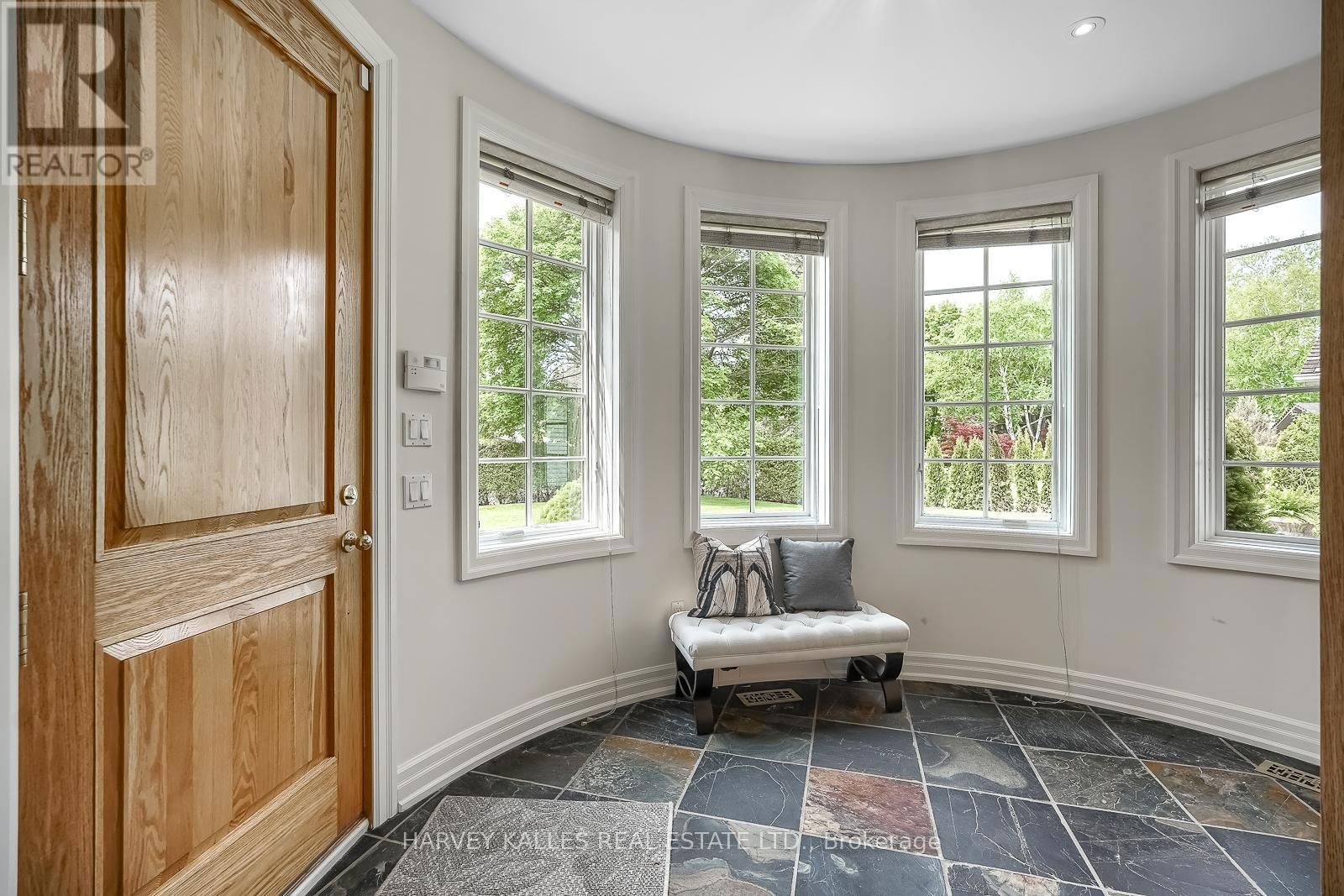 785 GLENLEVEN CRESCENT Image 9