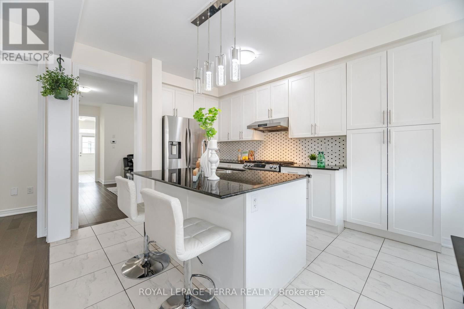 47 COBRIZA CRESCENT Image 10