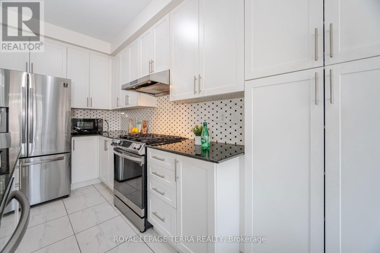 47 COBRIZA CRESCENT Image 13