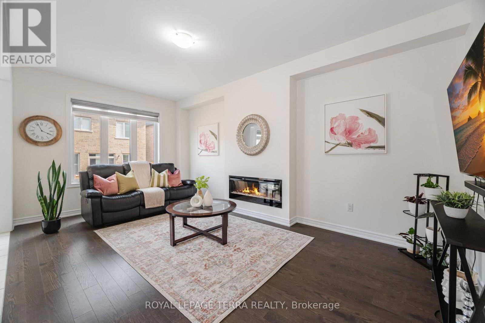 47 COBRIZA CRESCENT Image 19