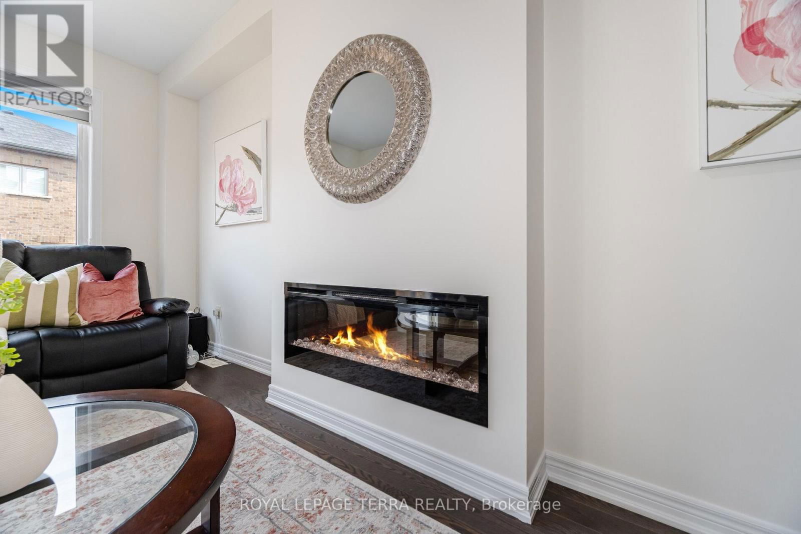 47 COBRIZA CRESCENT Image 20