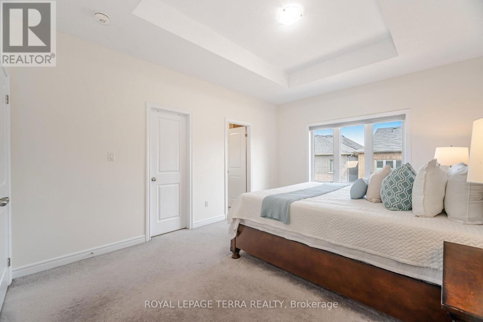 47 COBRIZA CRESCENT Image 25