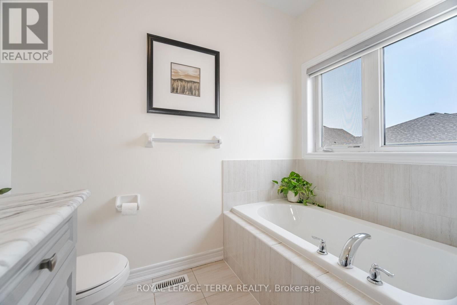 47 COBRIZA CRESCENT Image 27