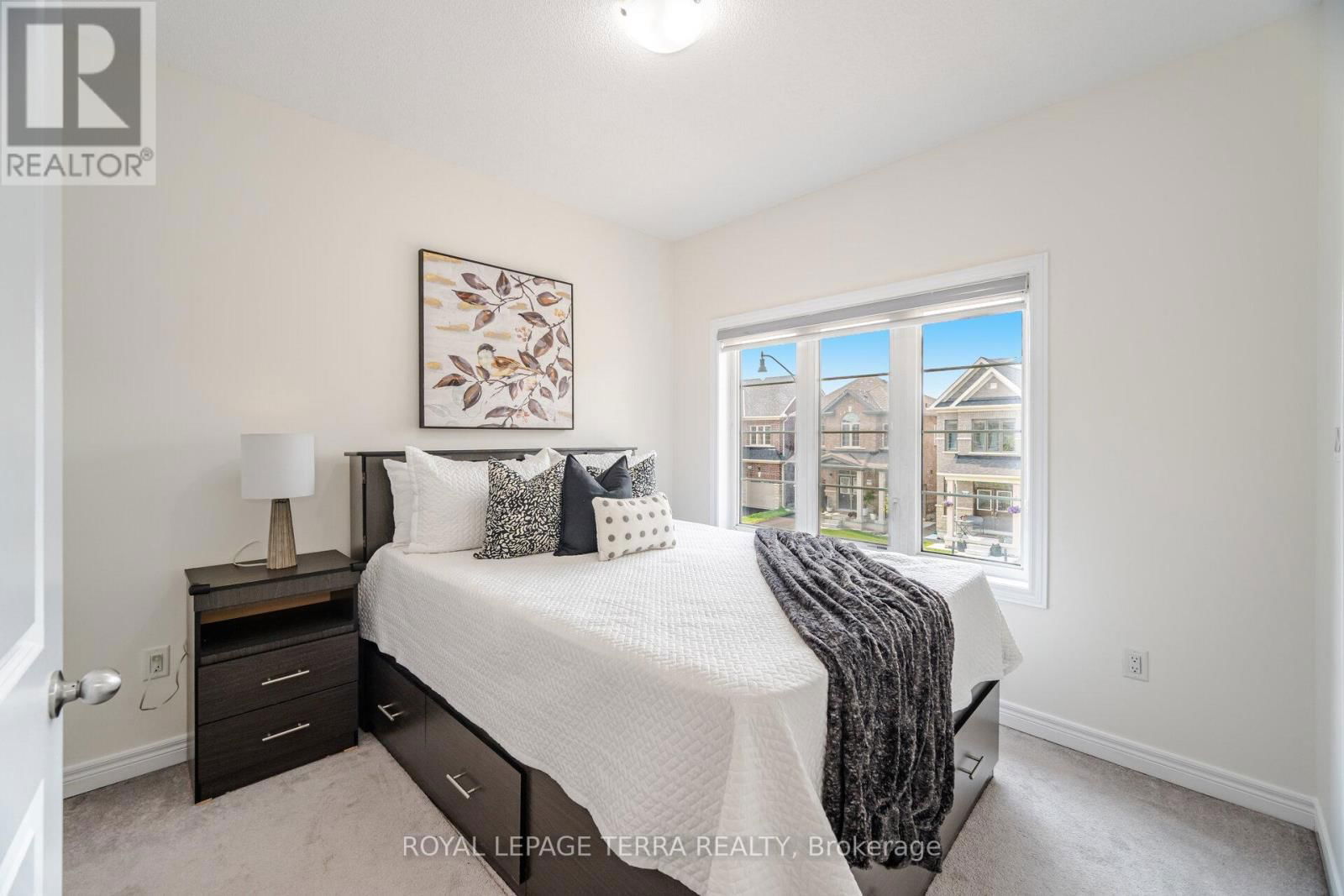 47 COBRIZA CRESCENT Image 28