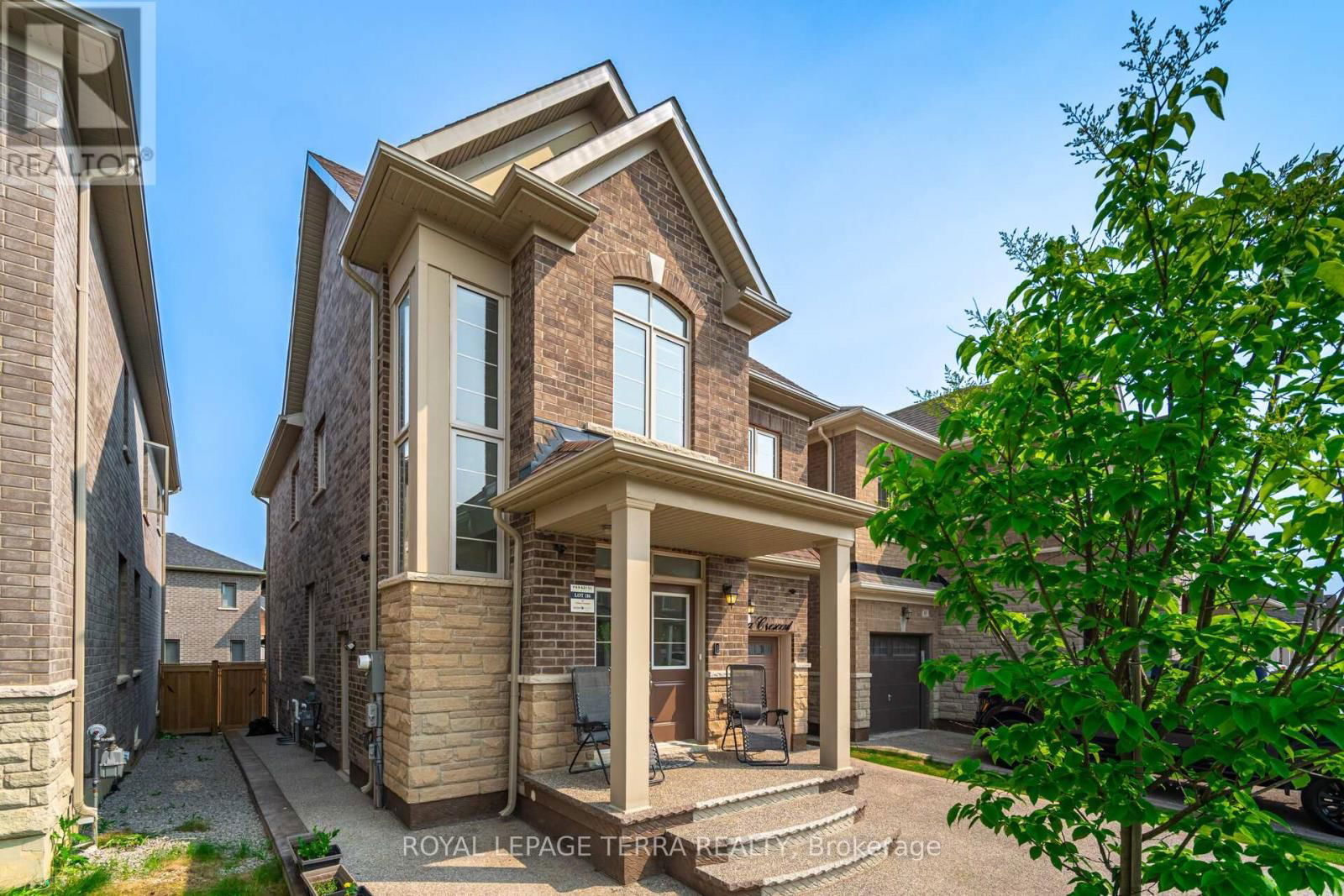 47 COBRIZA CRESCENT Image 3